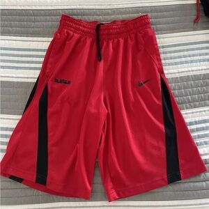 Nike Lebron James King Logo Basketball shorts 
Men’s size small